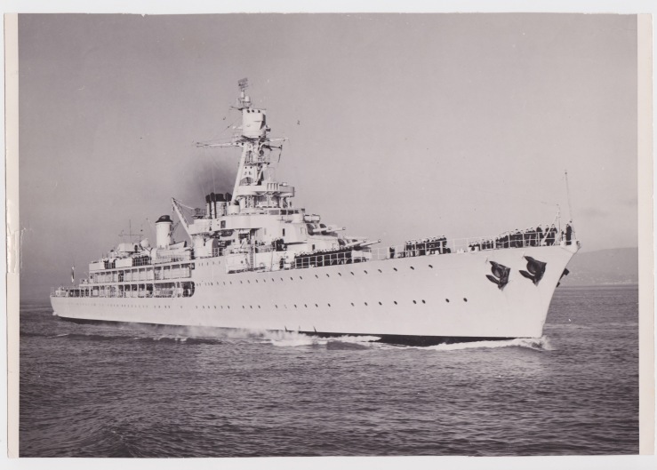 Photo du croiseur Jeanne d'Arc 1951-1952